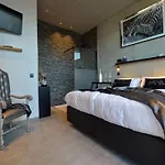 别墅 Cozy In Ardennes With Private Garden