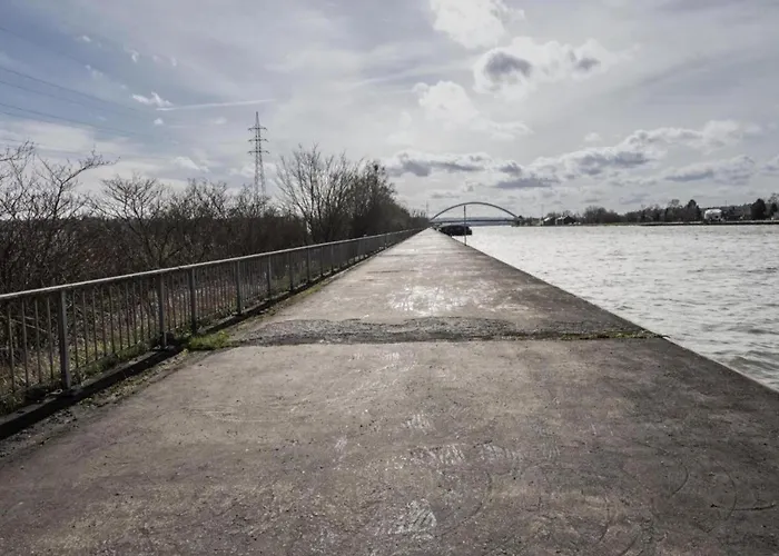 Cozy In Ardennes With Private Garden ヴィラ